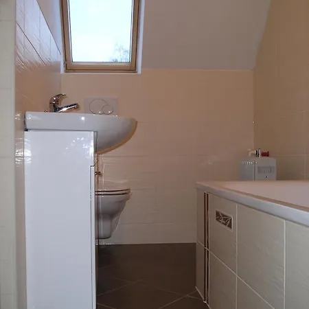 Lejlighed Apartman V Zrube So Solnou Jaskynou